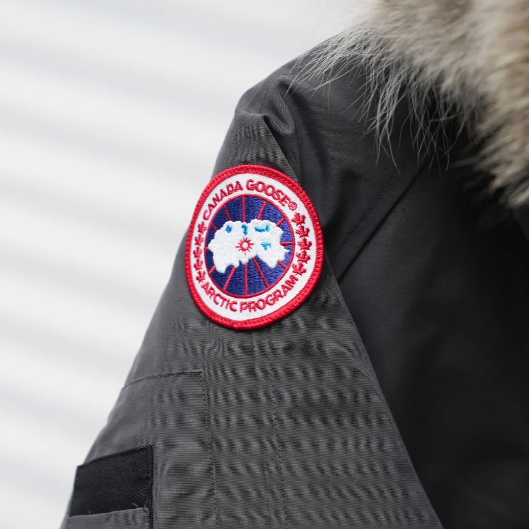P720 CANADA GOOSE丨Canada Goose 01 Pilot Hooded Down Jacket Color: Graphite Gray Size: XS-XXL